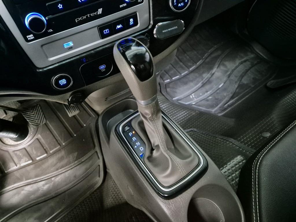 Hyundai Porter II LPG Super Cab LPG High Fixed Floor Long Wheelbase Super Cab 8