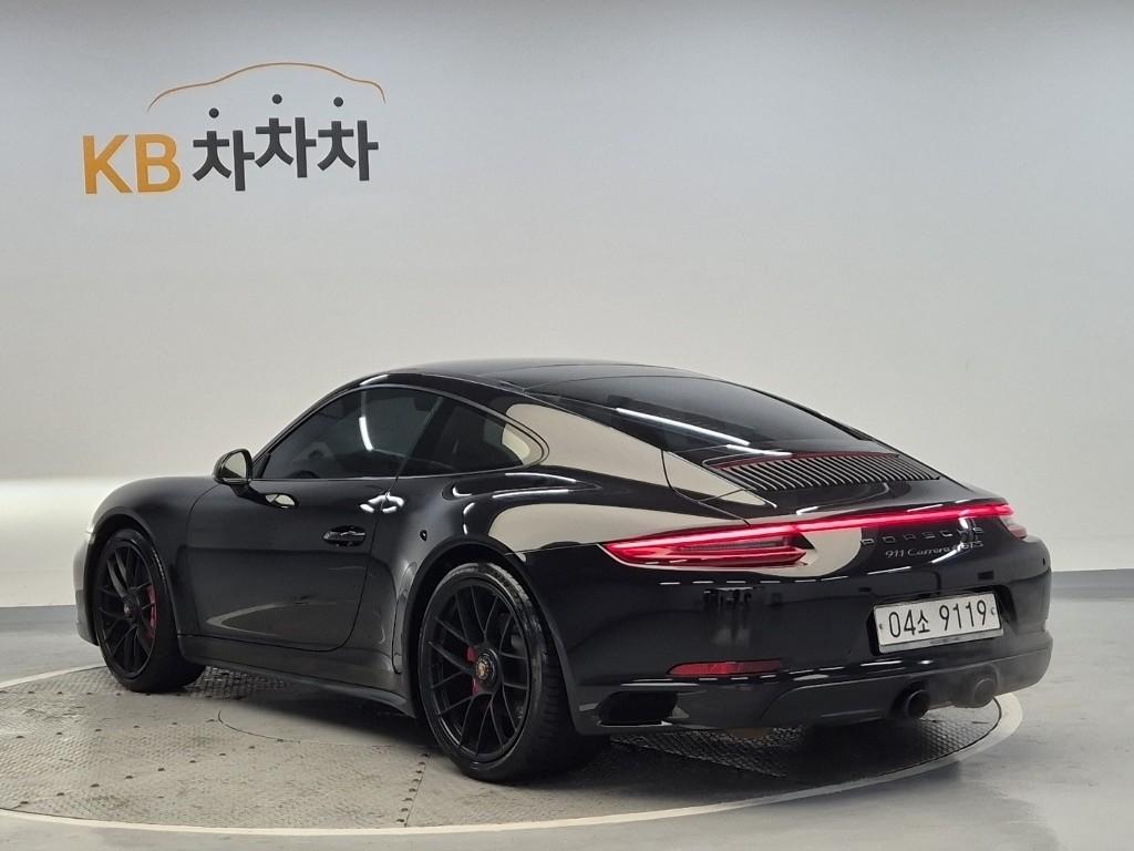 Porsche Carrera 911 991 4 GTS 3