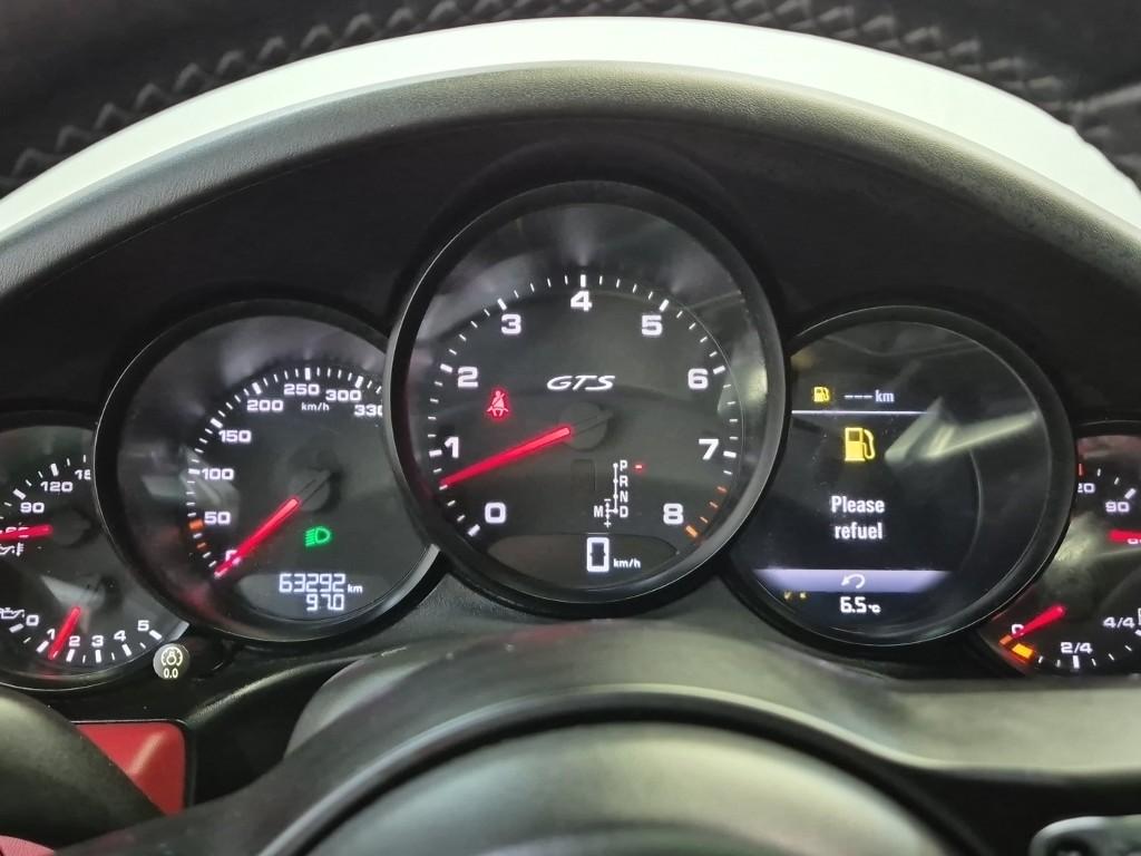 Porsche Carrera 911 991 4 GTS 7