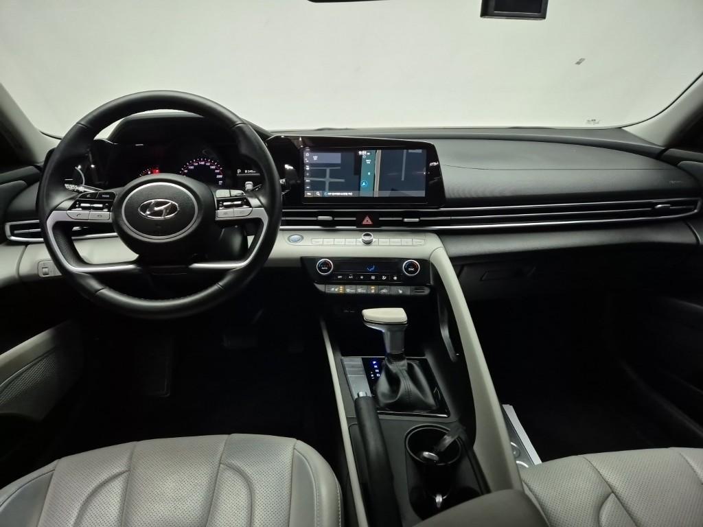 Hyundai Avante CN7 Modern Smart Stream 1.6 Gasoline 8