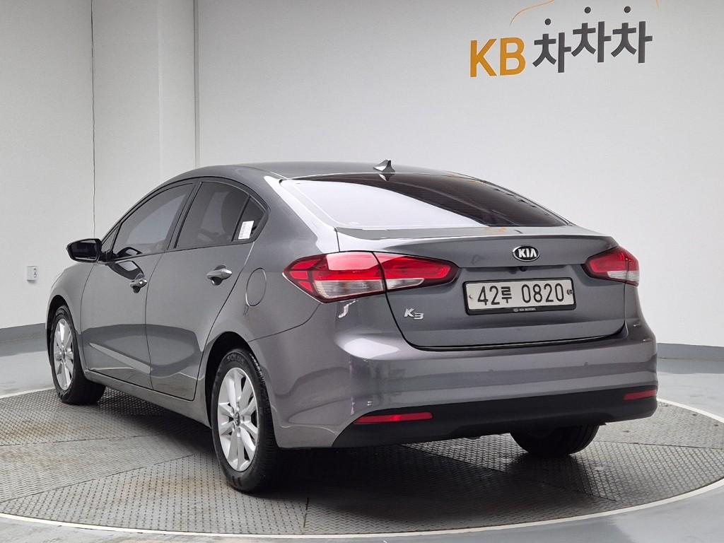 Kia K3 2016 photo 2