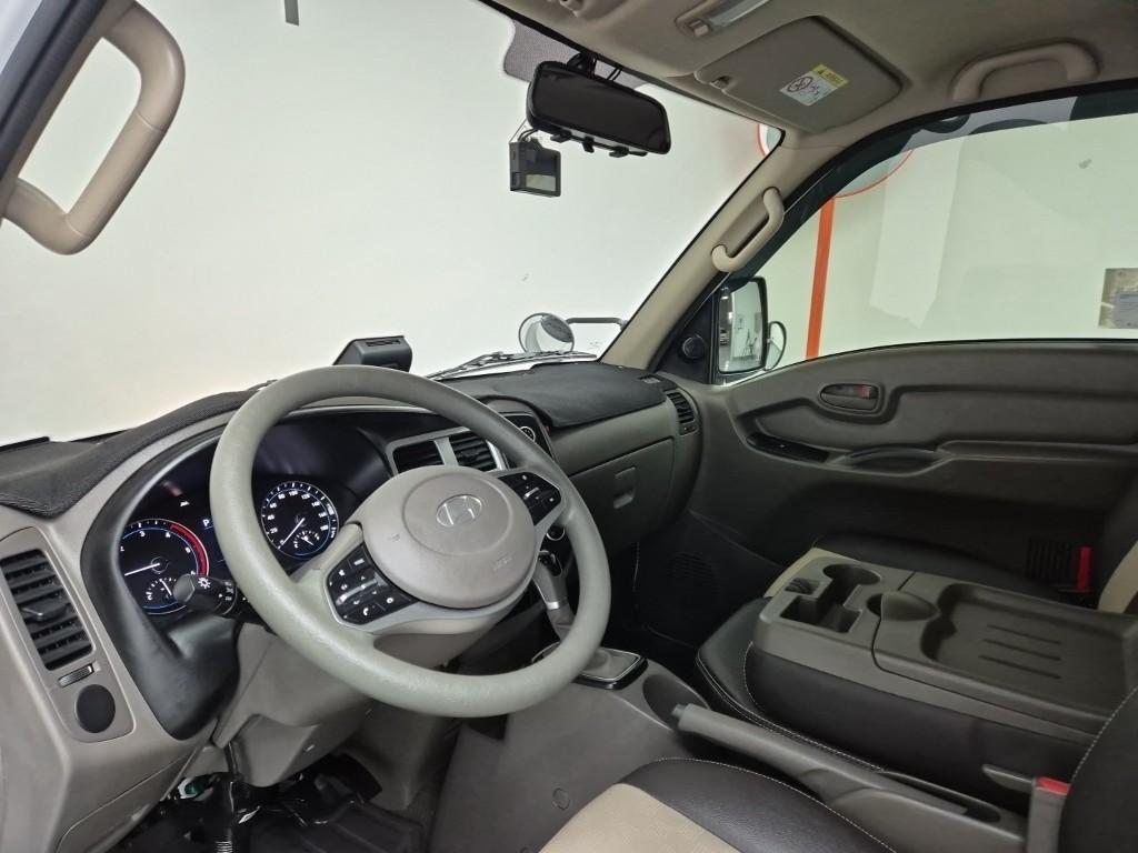 Hyundai Porter II Standard Cab LPG Long Wheelbase Standard Cab 7