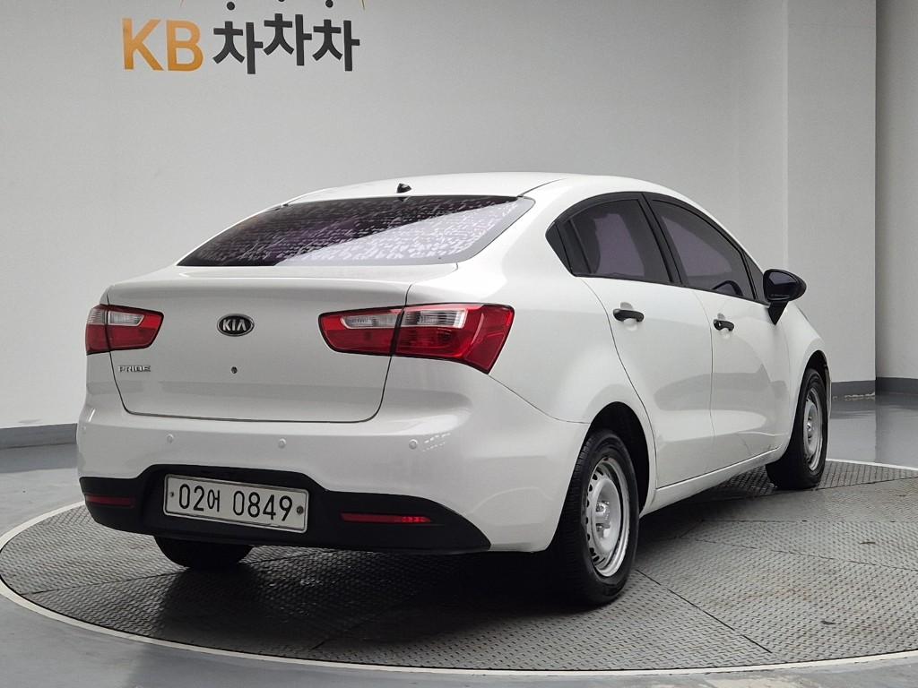 KIA All New Pride 4Door 1.4 MPI
