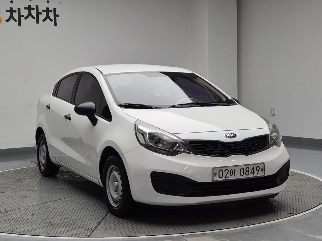 KIA All New Pride 4Door 1.4 MPI