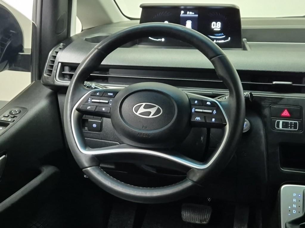 Hyundai Staria Modern Diesel 2.2 Tourer 4WD 10