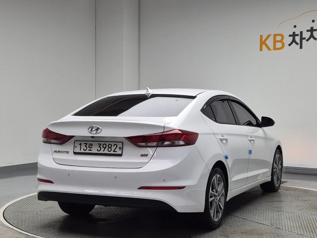Hyundai Avante AD Value Plus 1.6 GDi 4