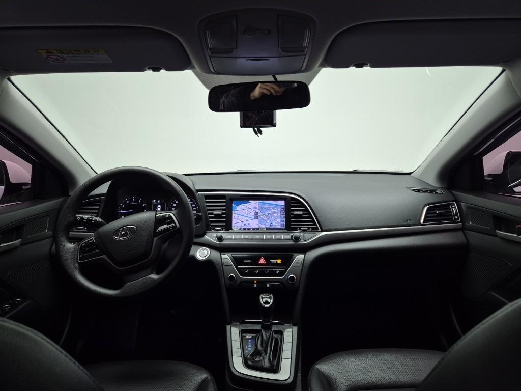 Hyundai Avante AD Value Plus 1.6 GDi 8