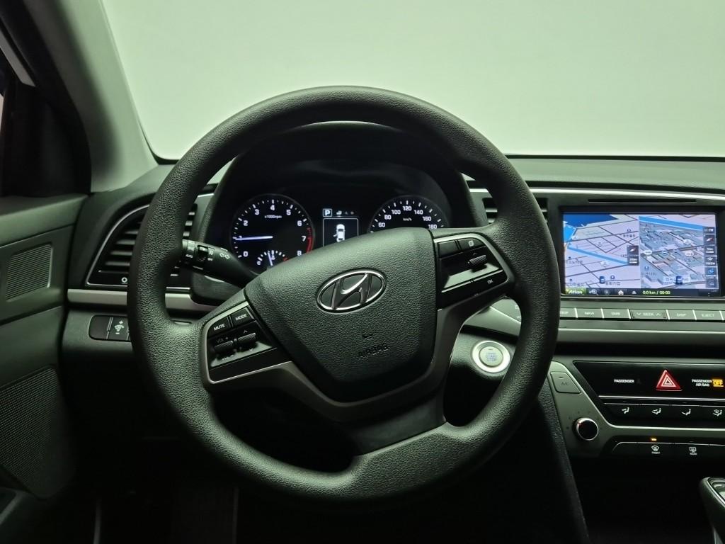 Hyundai Avante AD Value Plus 1.6 GDi 10