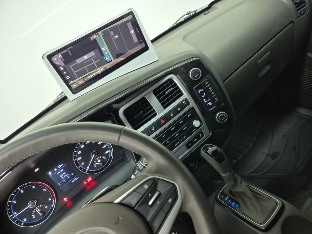 Hyundai Porter II LPG Super Cab LPG Fixed Floor Long Wheelbase Super Cab 10