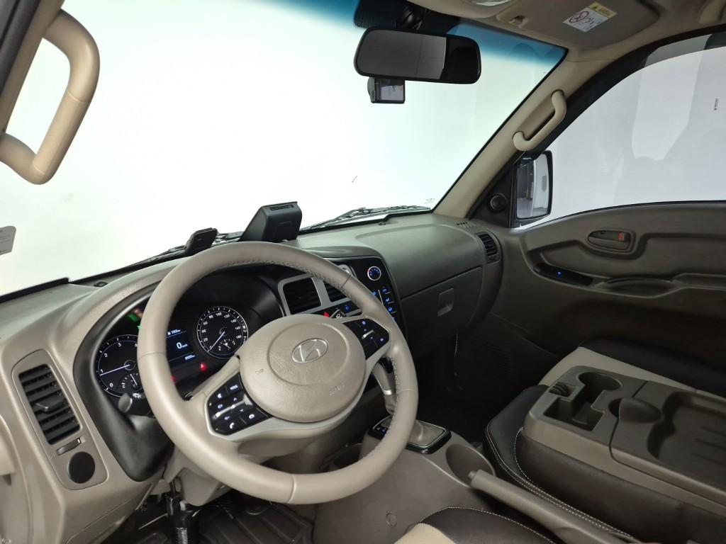 Hyundai Porter II Long Wheelbase Smart LPG Long Wheelbase Super Cab 7