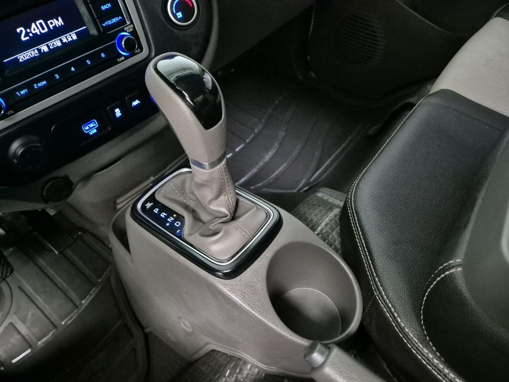 Hyundai Porter II Long Wheelbase Smart LPG Long Wheelbase Super Cab 8