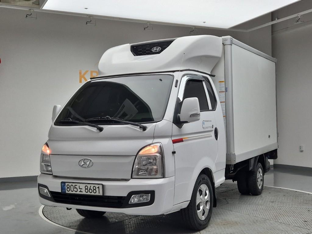 Hyundai Porter II Super Cab Twin Comp High Refrigerated Truck Long Wheelbase Super Cab