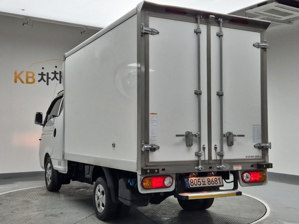 Hyundai Porter II Super Cab Twin Comp High Refrigerated Truck Long Wheelbase Super Cab 3