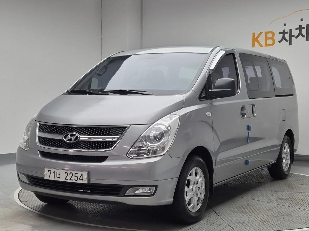 Hyundai Starex Grand CVX Luxury 2.4 LPi Wagon 2
