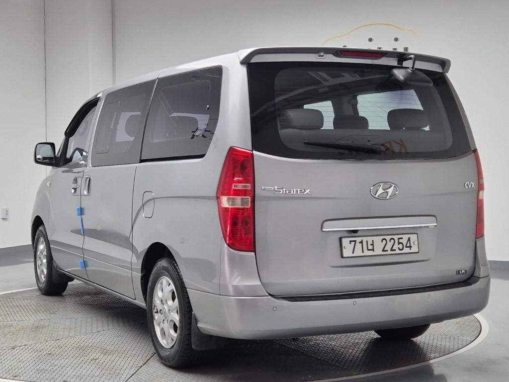 Hyundai Starex Grand CVX Luxury 2.4 LPi Wagon 3