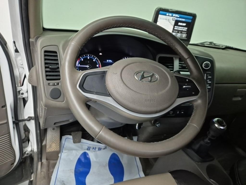 Hyundai Porter II Long Wheelbase Smart Long Wheelbase Super Cab 4WD 9