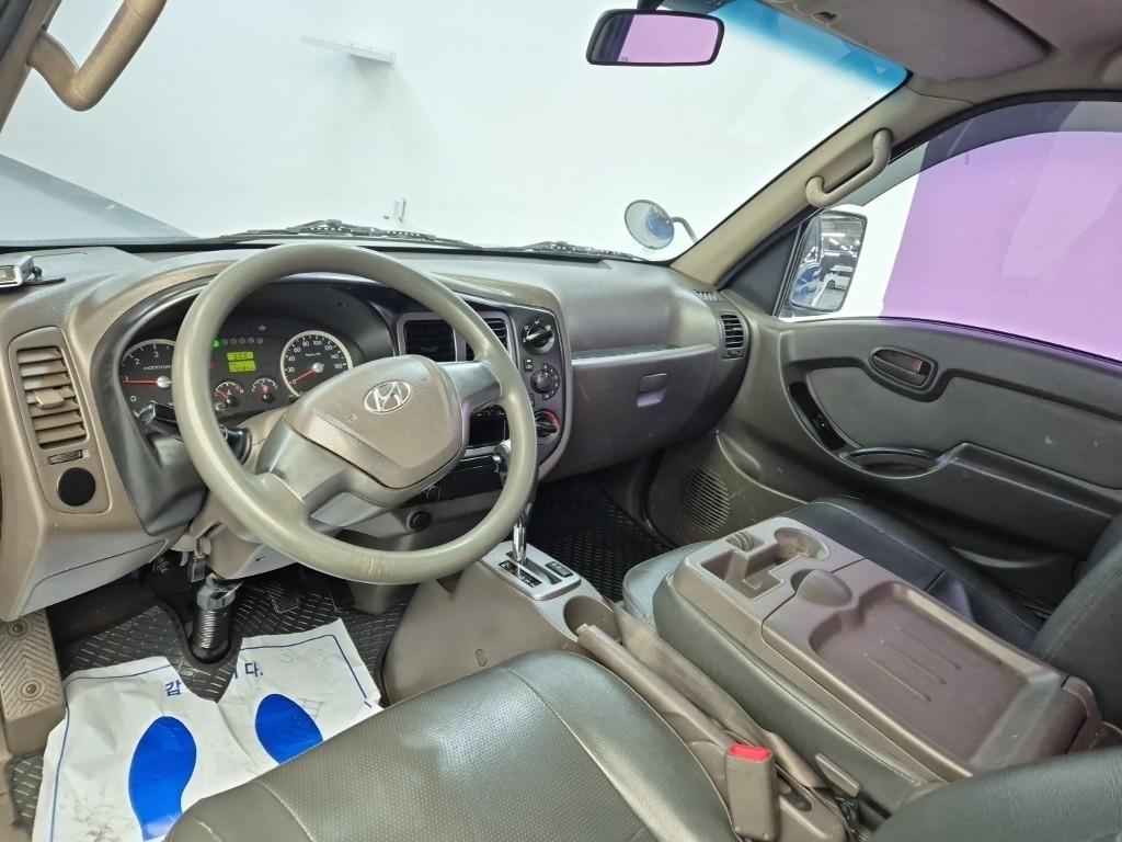 Hyundai Porter II Long Wheelbase Super Long Wheelbase Super Cab 7