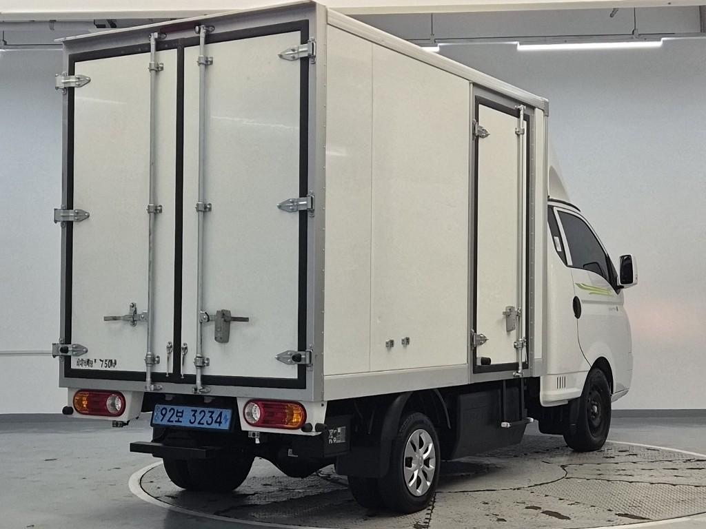 Hyundai Porter II Electric Smart Special Electric Cargo 4