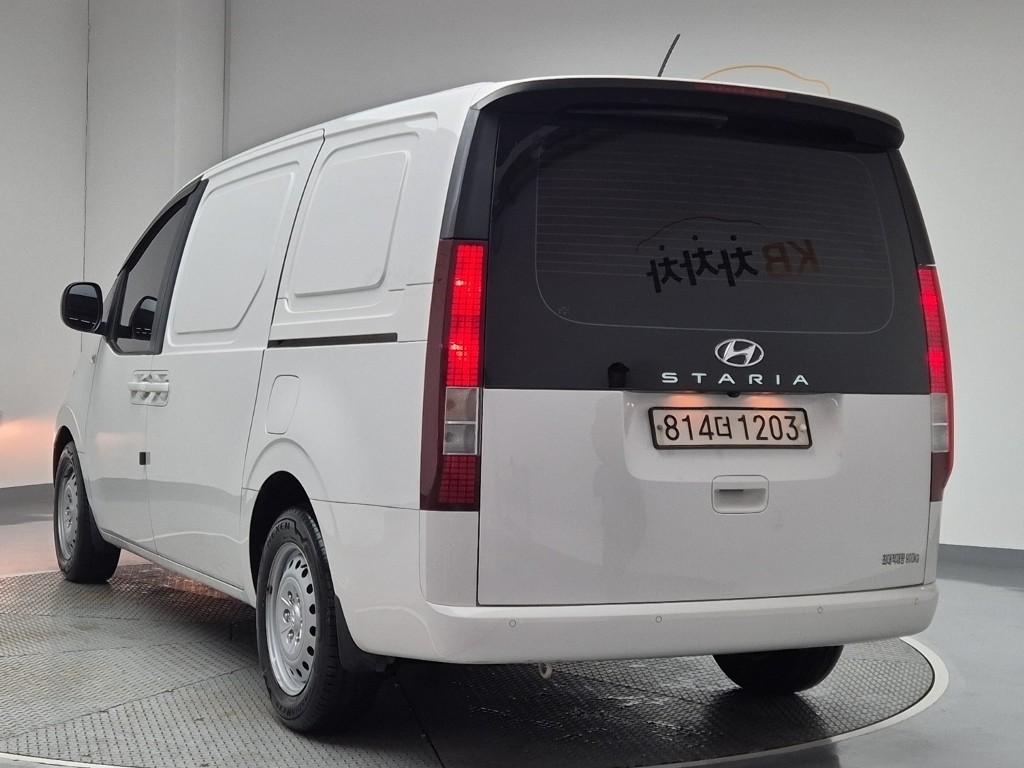 Hyundai Staria Smart Diesel 2.2 Cargo 3