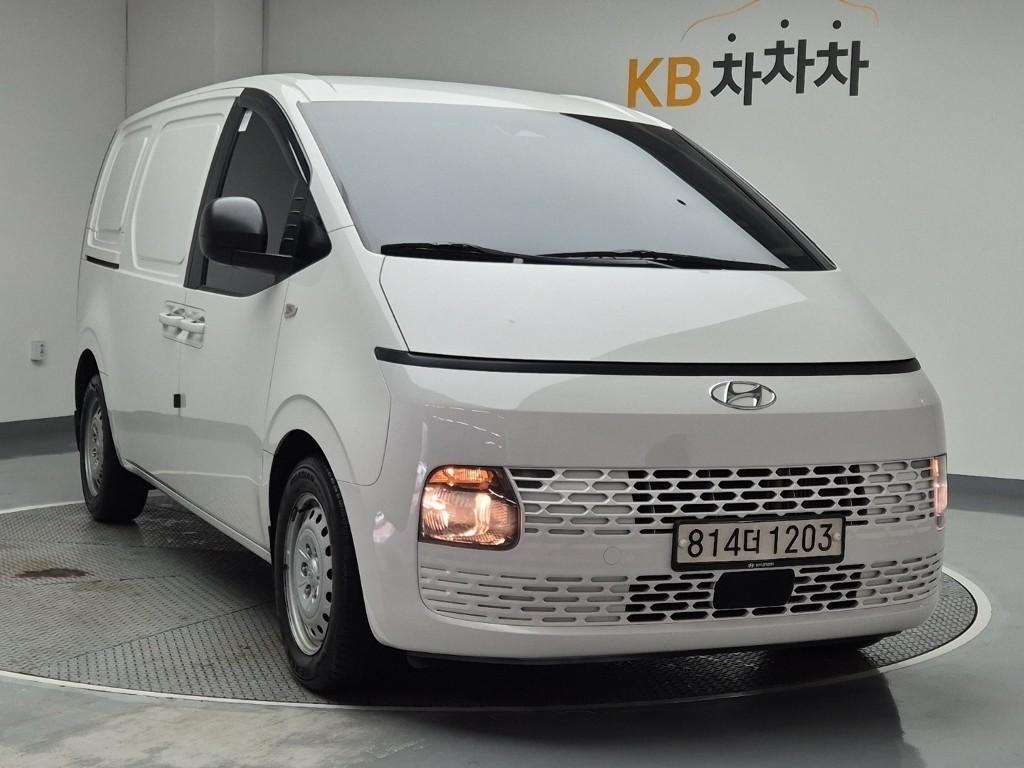 Hyundai Staria Smart Diesel 2.2 Cargo 5