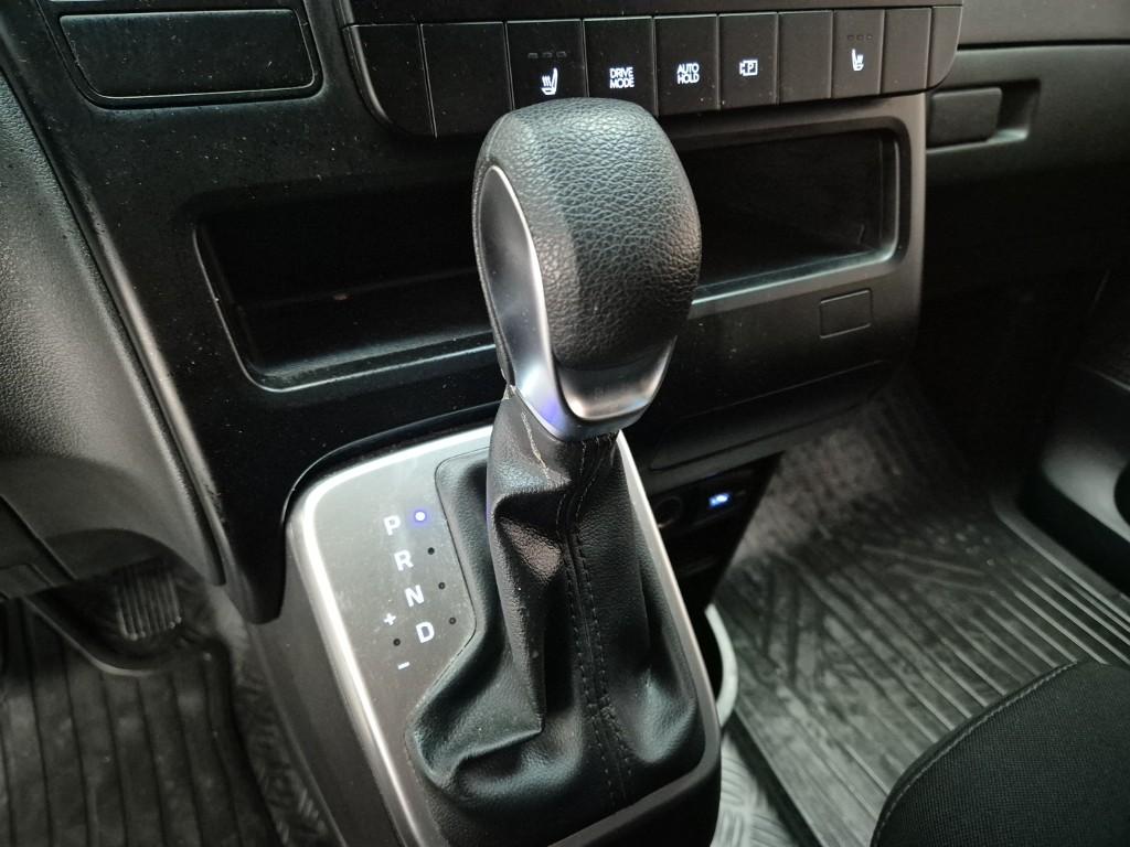 Hyundai Staria Smart Diesel 2.2 Cargo 9