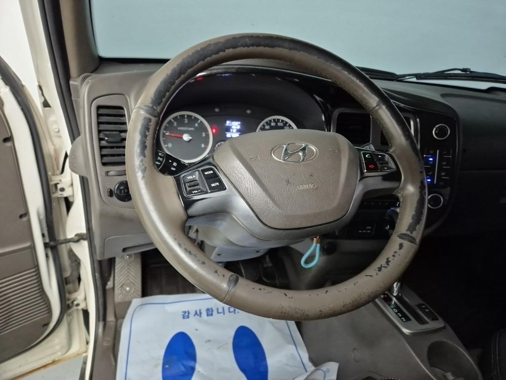 Hyundai Porter II Long Wheelbase Modern Long Wheelbase Double Cab 9