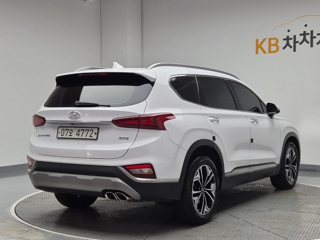 Hyundai Santa Fe 2019 photo 3