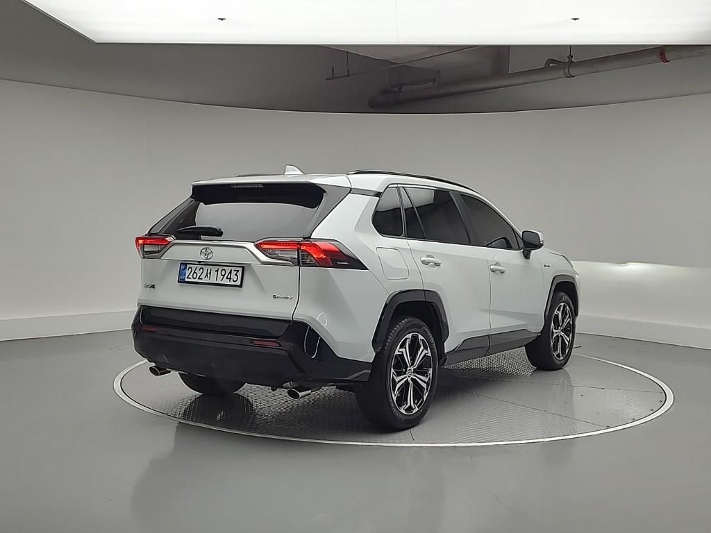 Toyota RAV4 XSE 2.5 PHEV AWD 5