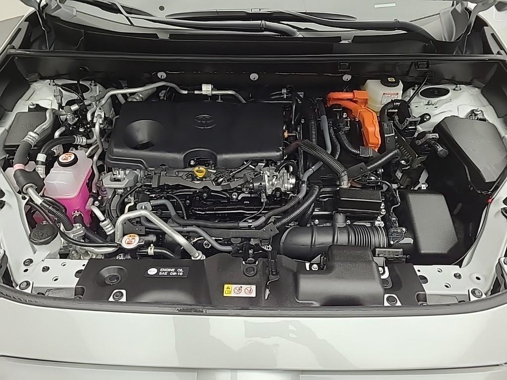 Toyota RAV4 XSE 2.5 PHEV AWD 6