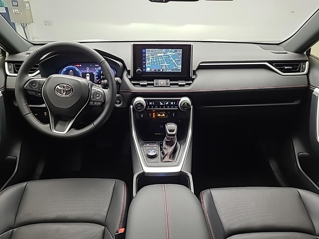 Toyota RAV4 XSE 2.5 PHEV AWD 8