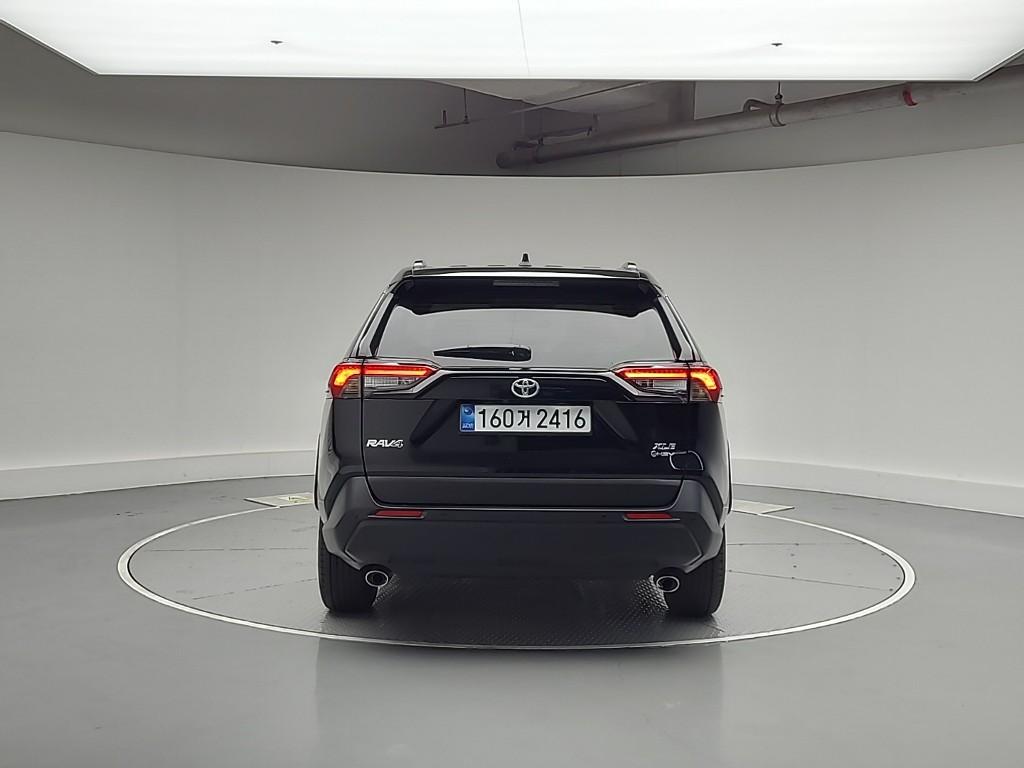 Toyota RAV4 XLE 2.5 Hybrid 2WD 4
