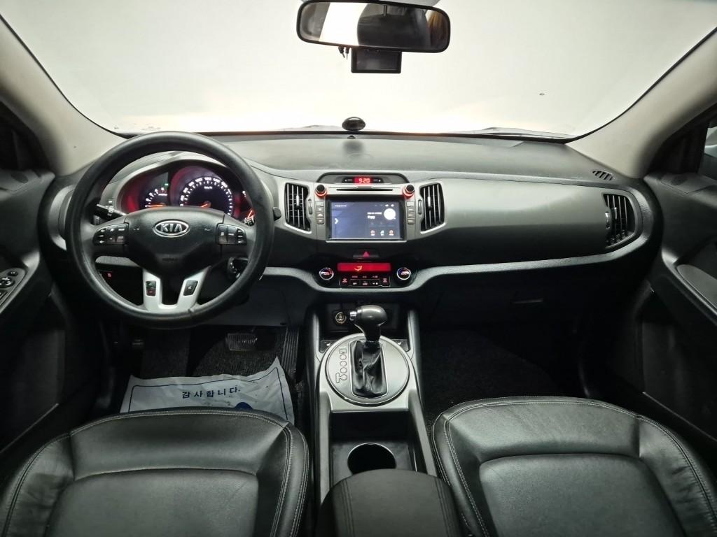Kia Sportage R TLX Premium Type 2.0 Diesel 2WD M/ T 8