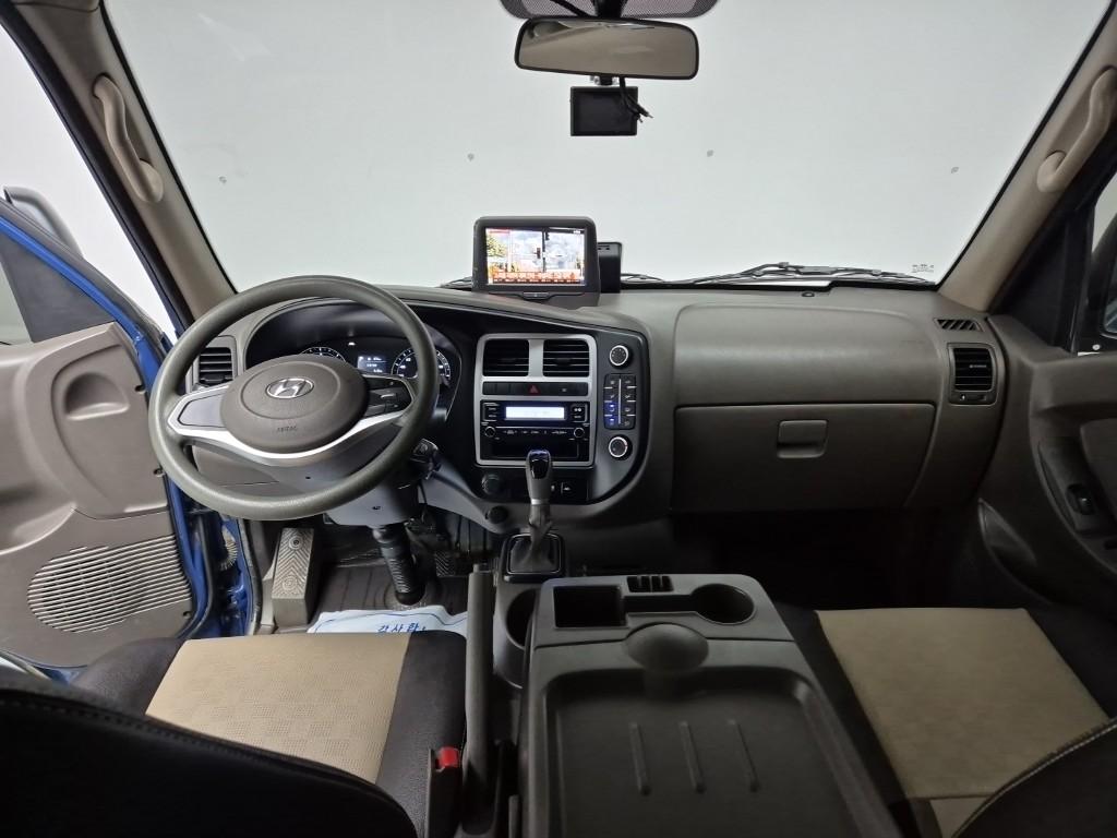 Hyundai Porter II Long Wheelbase Style Long Wheelbase Double Cab 7
