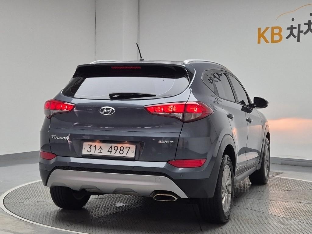 Hyundai Tucson Modern e-VGT UⅡ 1.7 2WD 4