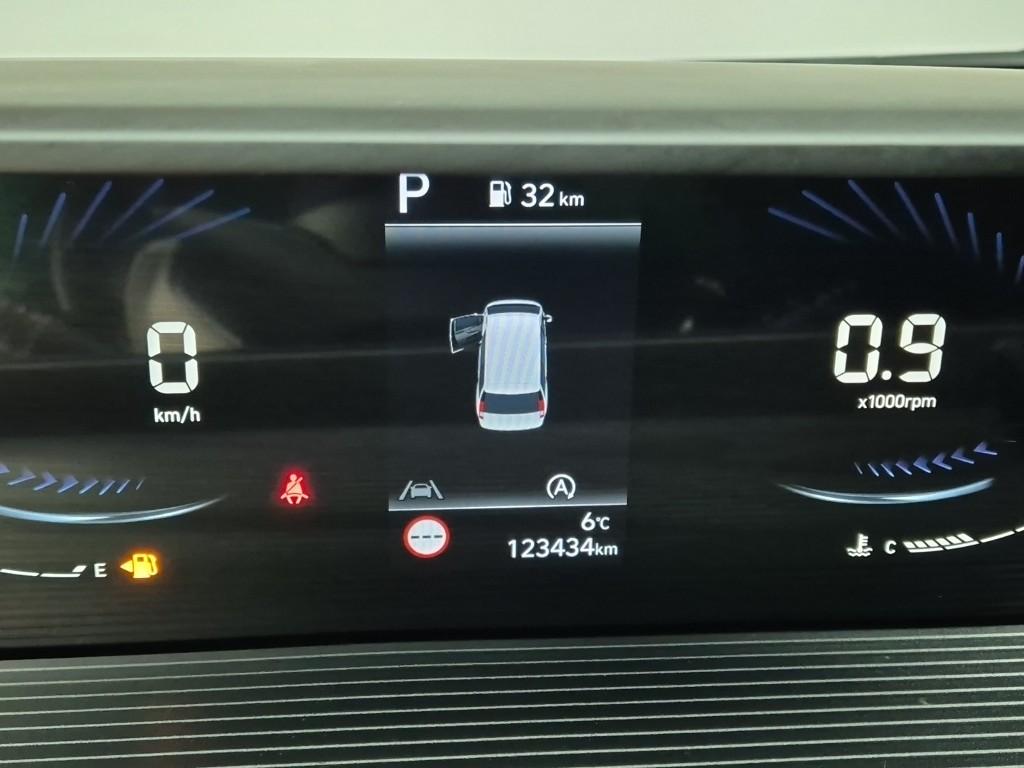 HYUNDAI Staria 2.2 Diesel Lounge 9-Seater 2W