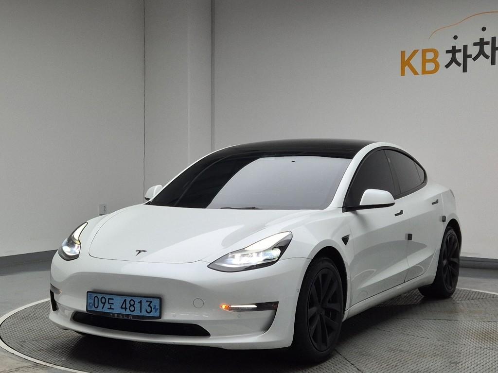 Tesla Model 3 EV AWD