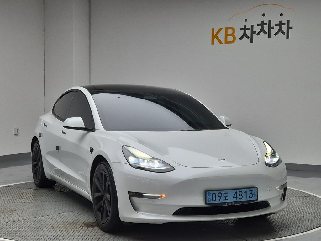 Tesla Model 3 EV AWD