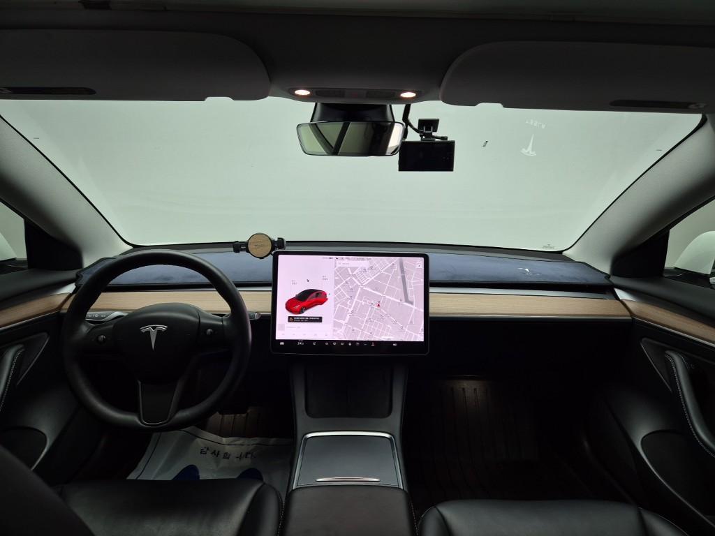 Tesla Model 3 EV AWD