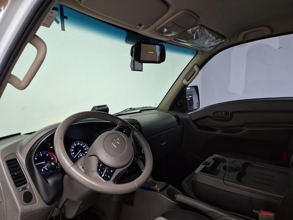 Hyundai Porter II LPG Super Cab LPG High Fixed Floor Long Wheelbase Super Cab 7