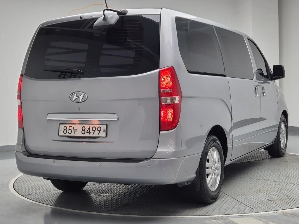 Hyundai Starex Grand Smart 2.5 VGT/ WGT 3 Van 4