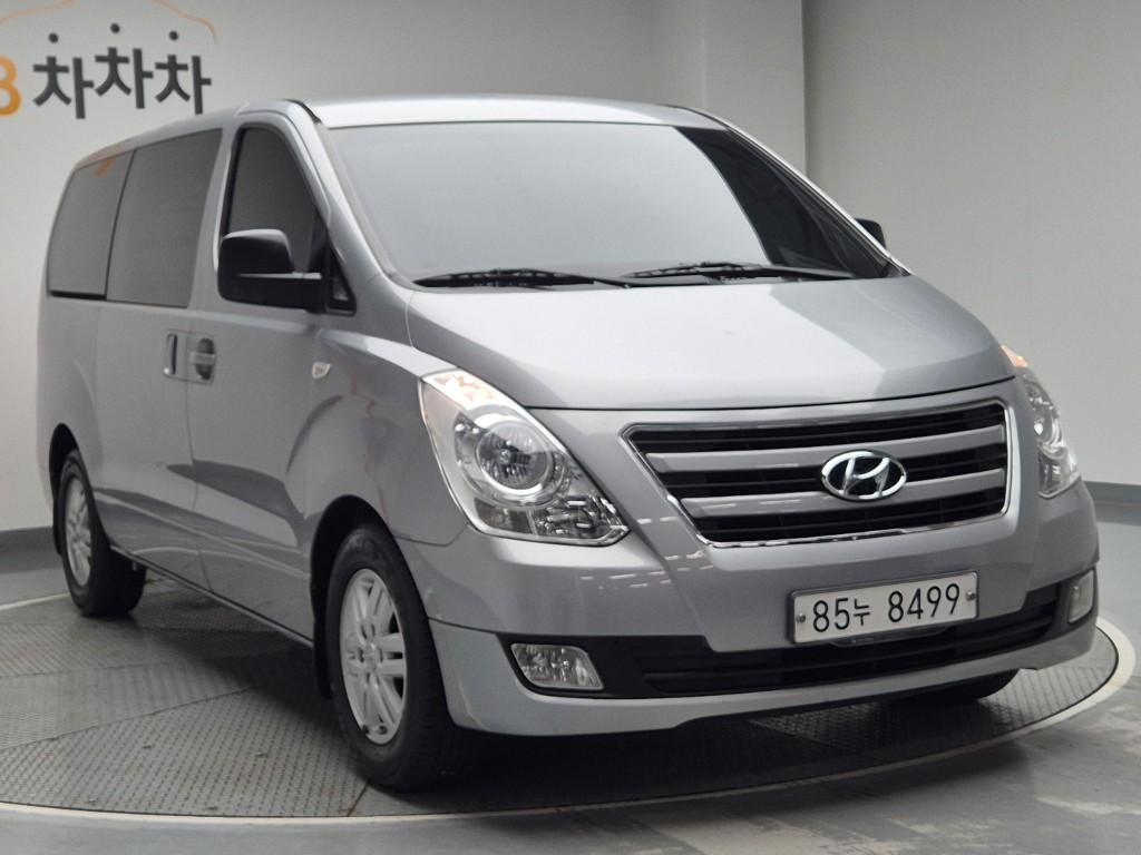 Hyundai Starex Grand Smart 2.5 VGT/ WGT 3 Van 5