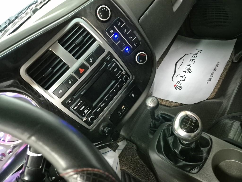 Hyundai Porter II Long Wheelbase Modern Long Wheelbase Double Cab 4WD 10