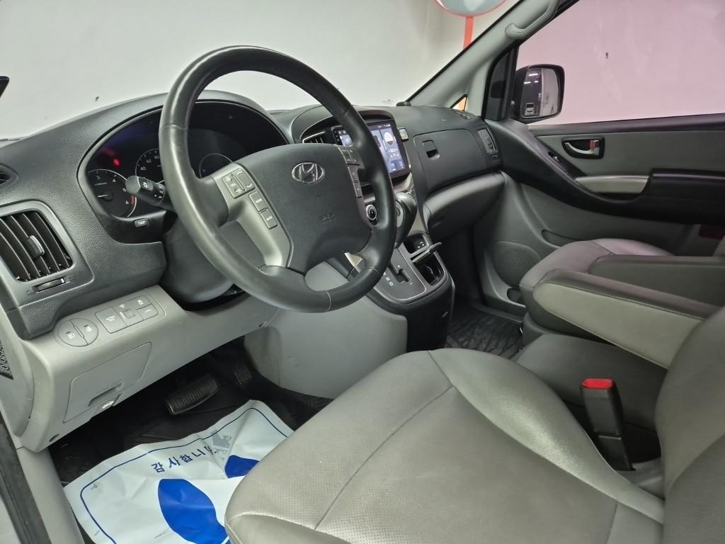 Hyundai Starex Grand Modern 2.5 VGT Wagon A/ T 8