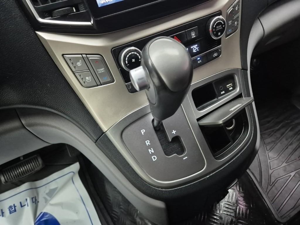 Hyundai Starex Grand Modern 2.5 VGT Wagon A/ T 9