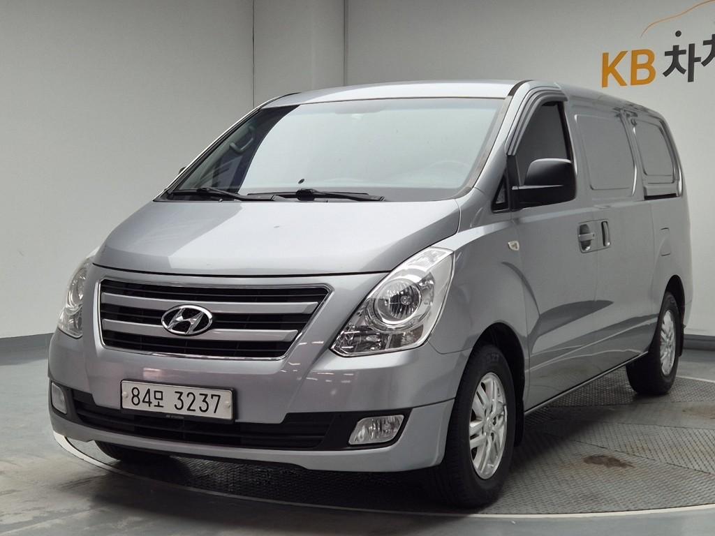 Hyundai Starex Grand Smart 2.5 VGT/ WGT 3 Van