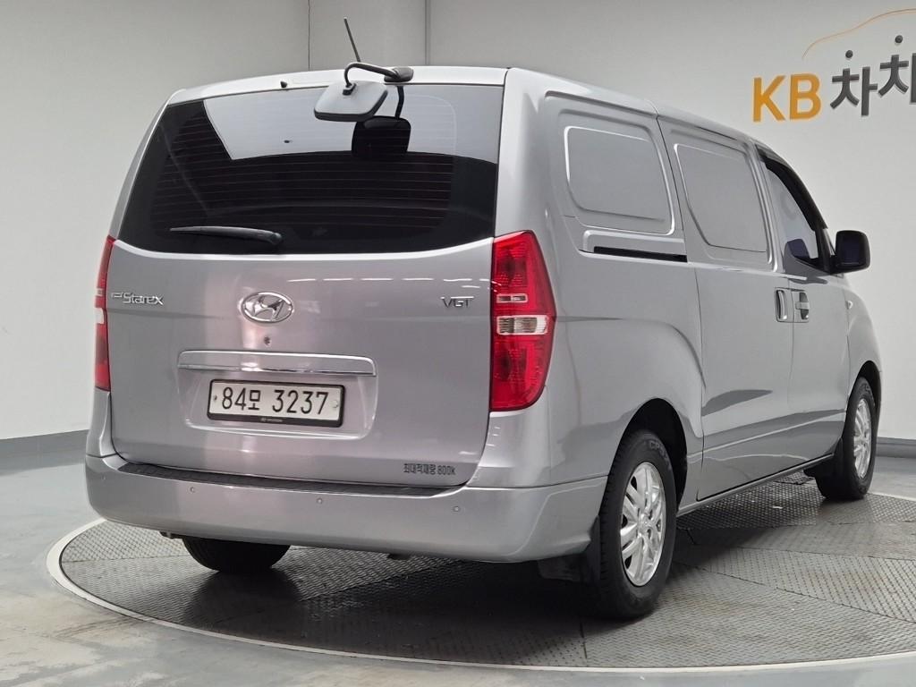 Hyundai Starex Grand Smart 2.5 VGT/ WGT 3 Van 4