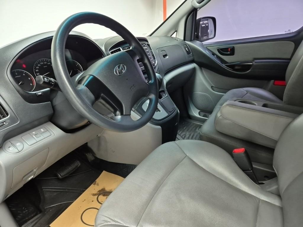 Hyundai Starex Grand Smart 2.5 VGT/ WGT 3 Van 8