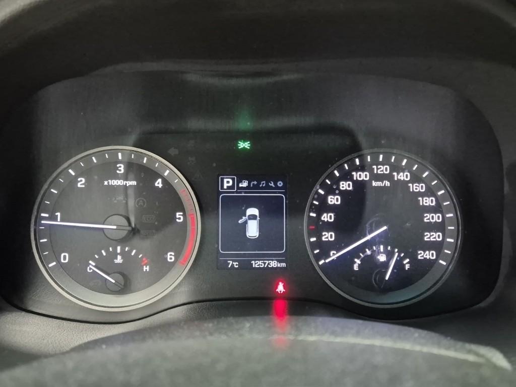 Hyundai Tucson Modern e-VGT UⅡ 1.7 2WD 7