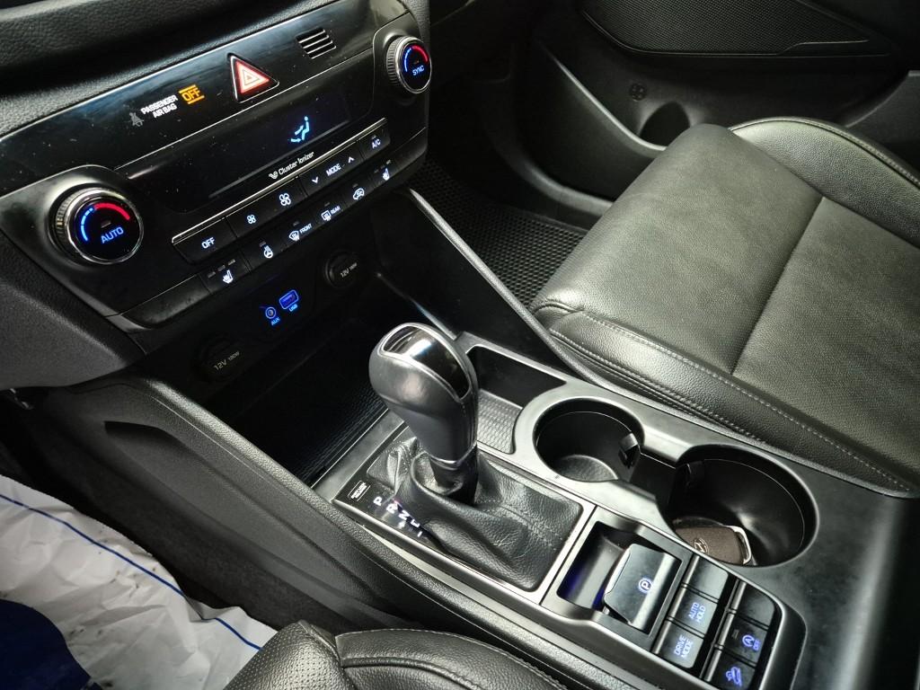 Hyundai Tucson Modern e-VGT UⅡ 1.7 2WD 9