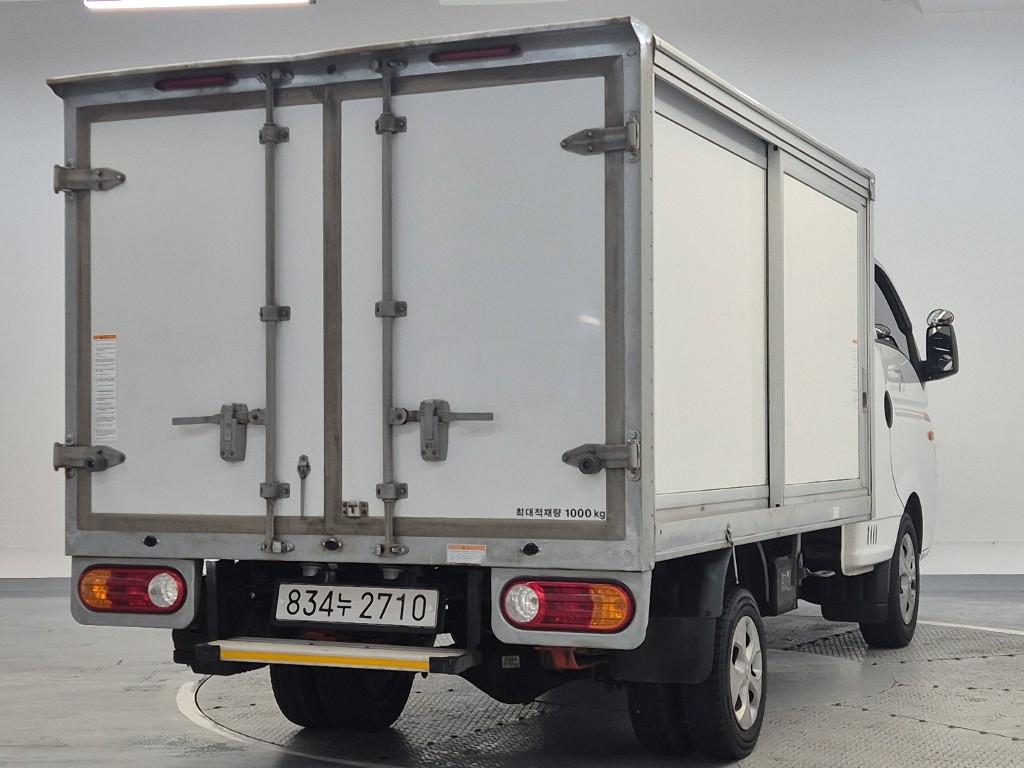 Hyundai Porter II Low Fixed Floor Long Wheelbase Super Cab 4